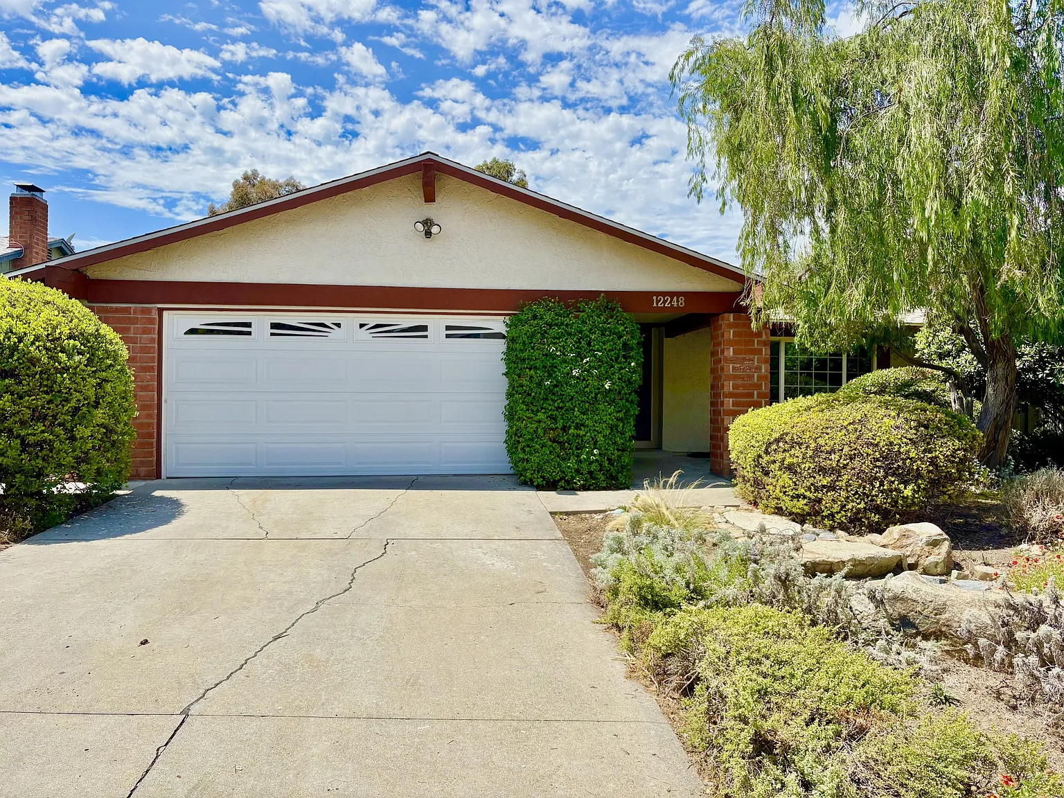 Perfect Poway Home for Families – Great Yard & School District