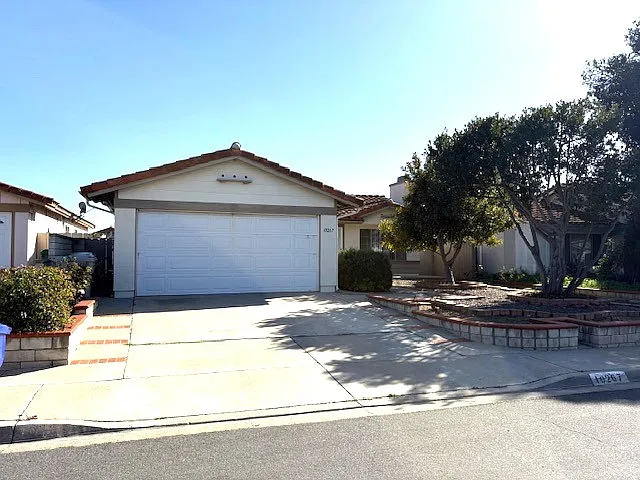 Remodeled End Unit Cottage | Private Yard | Near Downtown